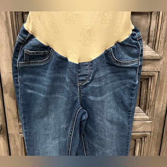 NWOT Women’s Maternity JESSICA SIMPSON Classic Blue Medium Wash Denim Jeans (S) - Picture 2 of 6